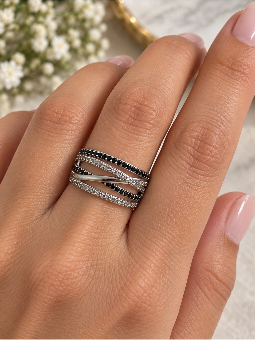Elegant Silver and Black Women's Ring size 9 925